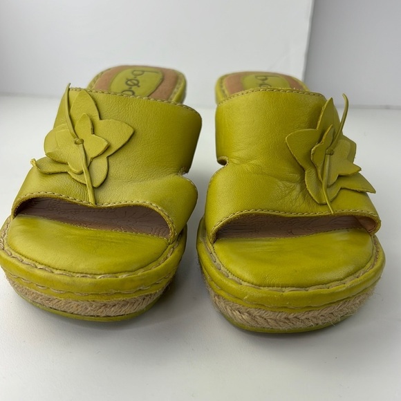 b.o.c. green leather weather wedges with appliques - Picture 2 of 10